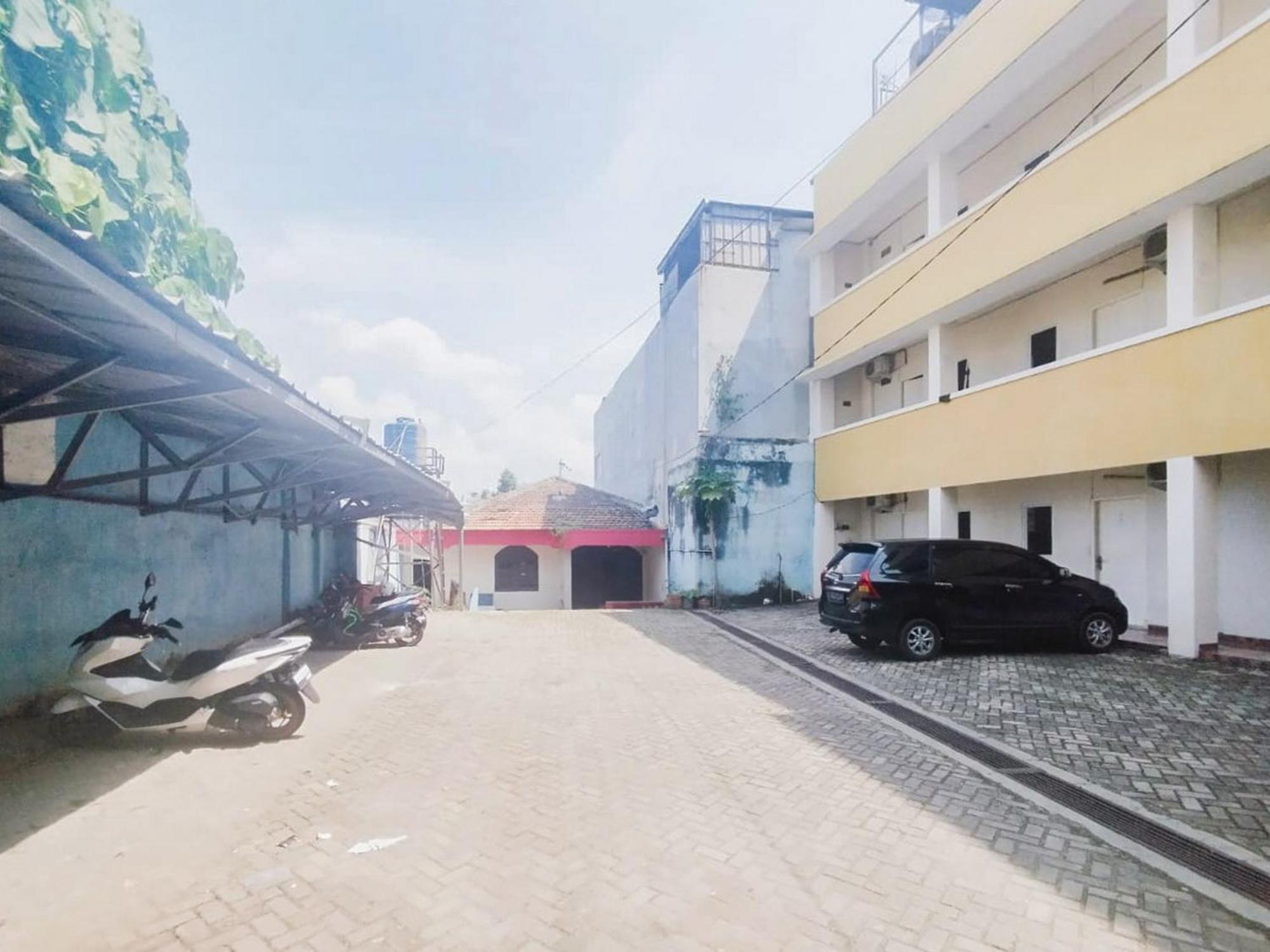 Hotel Reddoorz At Jalan Diponegoro Bandar Lampung Zewnętrze zdjęcie