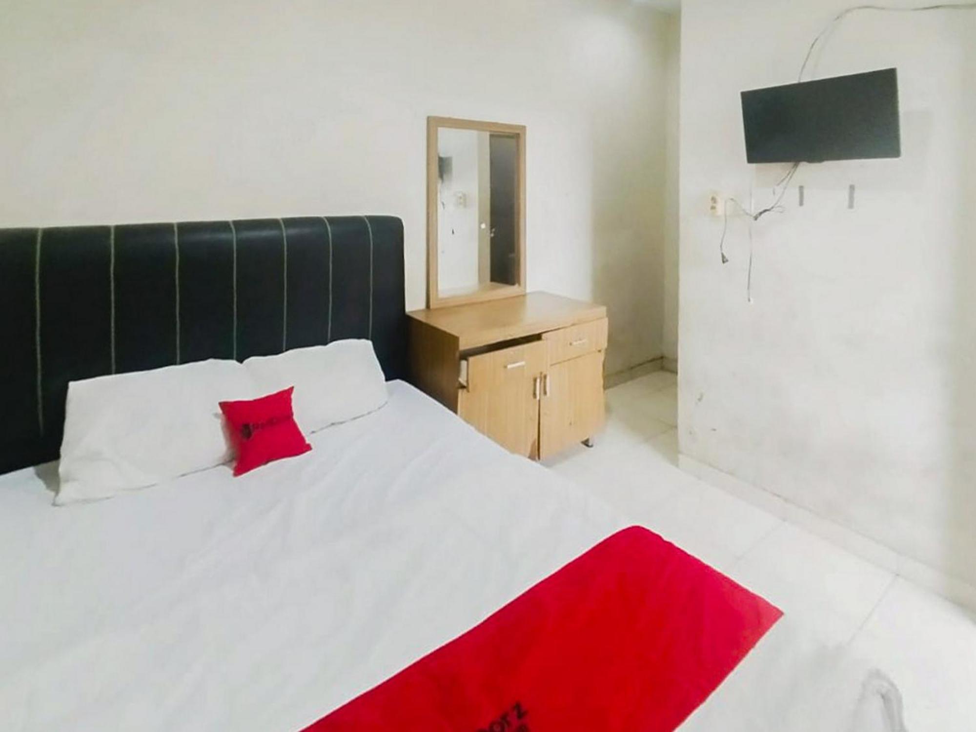 Hotel Reddoorz At Jalan Diponegoro Bandar Lampung Zewnętrze zdjęcie